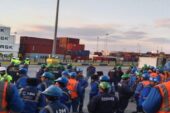 Mersin’de liman işçileri iş bıraktı